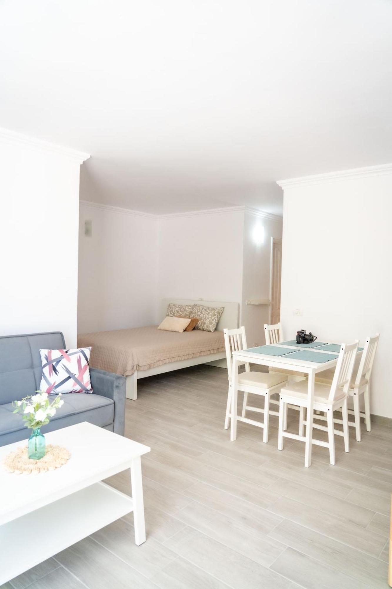 Retreat Oasis Studio Apartment 圣米格尔德阿沃纳 外观 照片