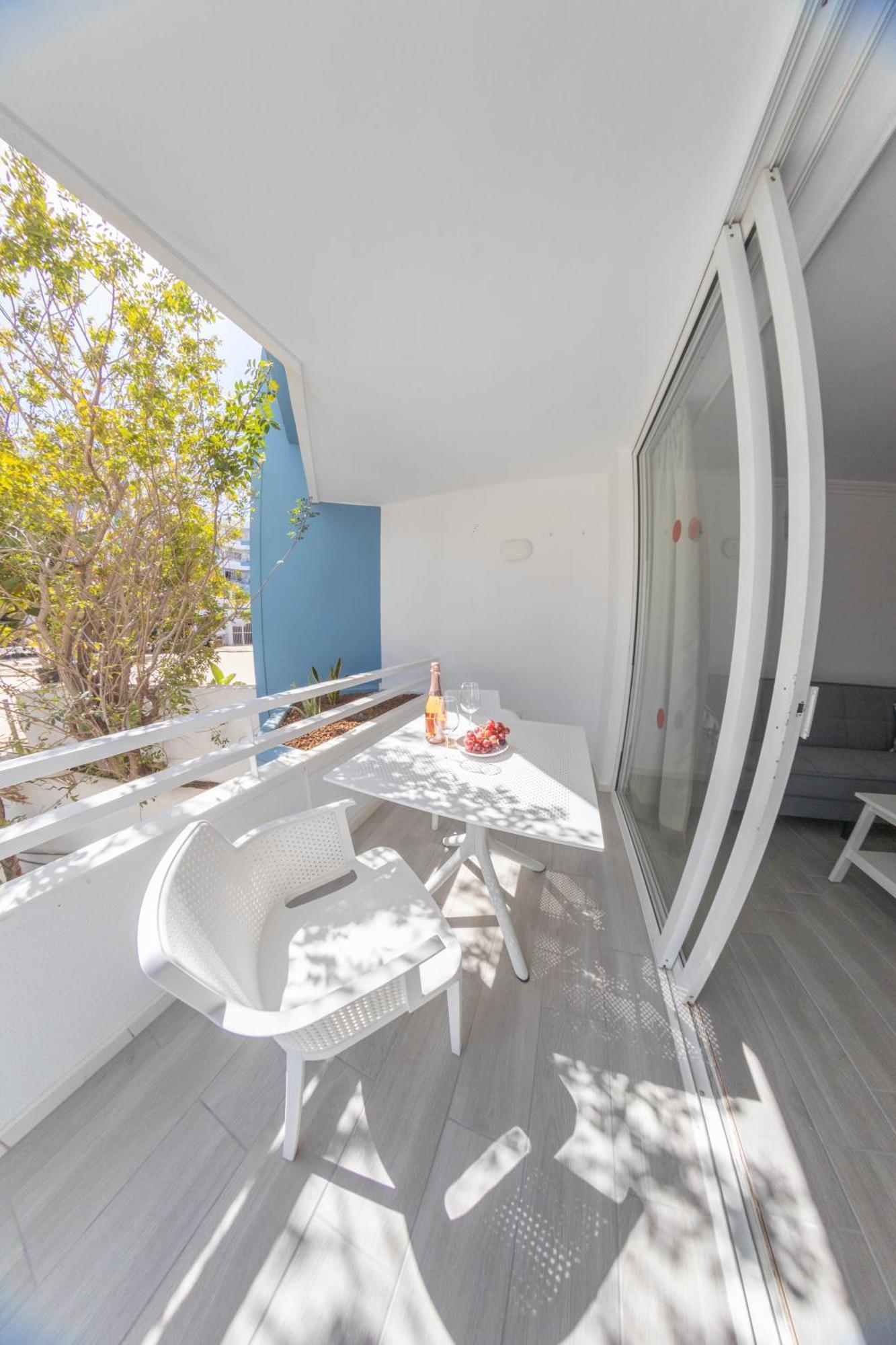 Retreat Oasis Studio Apartment 圣米格尔德阿沃纳 外观 照片